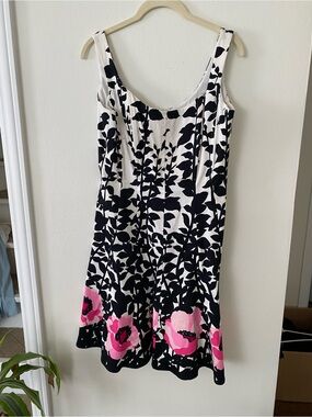 Nine West Black & White Floral Mini with Pink Hem Flowers